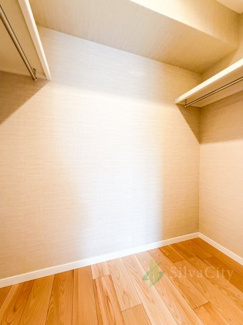 【収納】 | 四谷ガーデニア | ウォークインクローゼット　洋室6.5帖