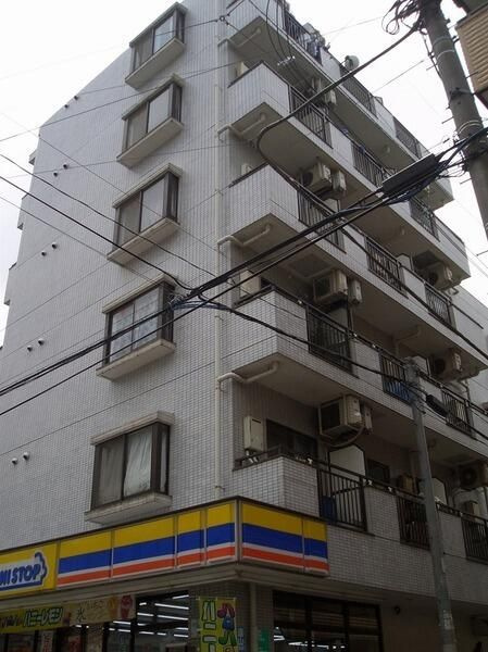 日神パレス新大塚の外観