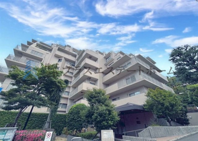 【外観】 | ファミール青谷 | 緑に囲まれた綺麗なマンションです♪