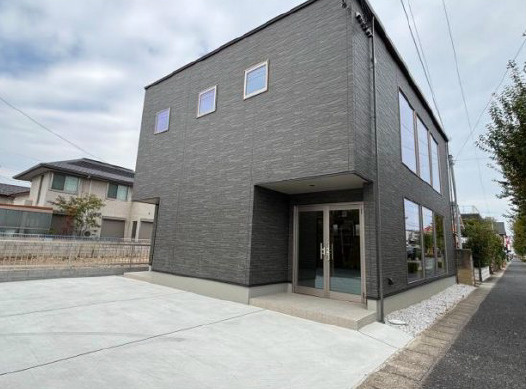 守山市焔魔堂町の店舗事務所の外観