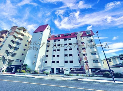 【外観】 | シーサイドシャトー塩屋 | 赤い屋根のかわいい外観です♪