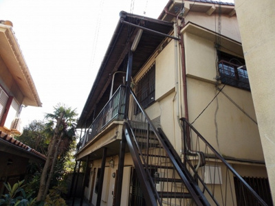 【外観】 | 月見山アパート | レトロな外観ですが、室内はピッカピカ