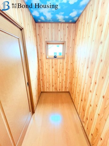 室内大変綺麗にお使いです　北別府4丁目　築21年の洋室