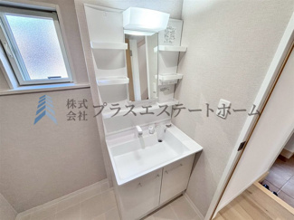 【その他】 | 山口町上山口4丁目　戸建 | 朝の準備が楽にできる独立洗面台です♪清潔感のある白で統一♪