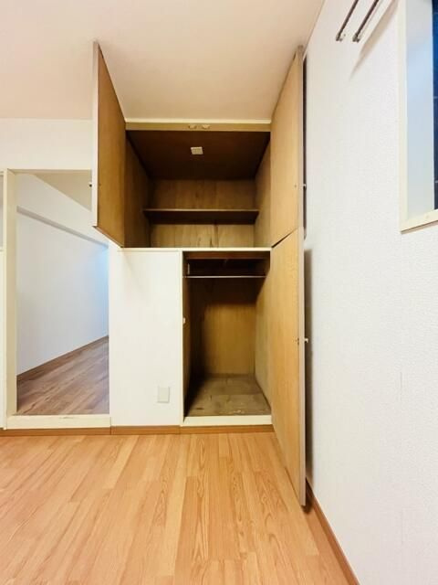 パレ・クレール白山の収納