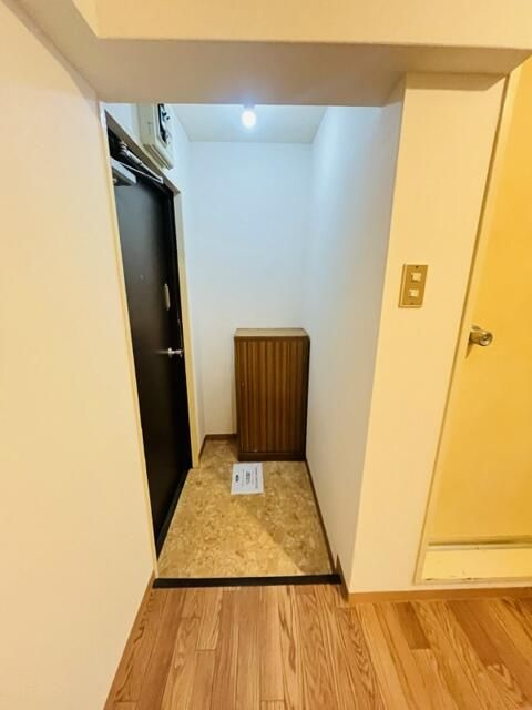 パレ・クレール白山の玄関