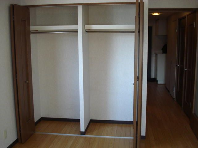 東急ドエルアルス根津の収納