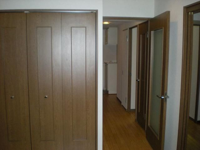 東急ドエルアルス根津の居間・リビング