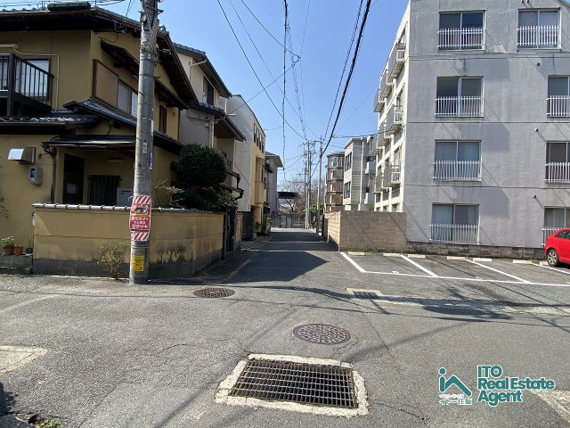 上賀茂朝露ケ原町 土地の前面道路含む現地写真