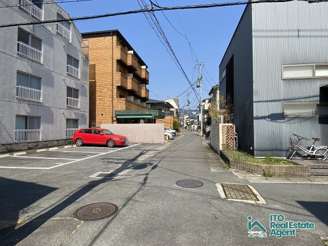上賀茂朝露ケ原町 土地の前面道路含む現地写真
