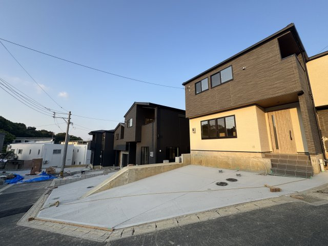 沖縄市登川（全5棟）5号棟の外観|5号棟　並列駐車2台可♪
