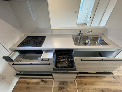 【キッチン】 | 沖縄市登川（全5棟）5号棟 | 5号棟　収納充実システムキッチン♪ビルトイン食洗機付き♪