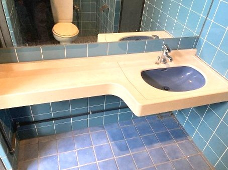 旭マンションの洗面所