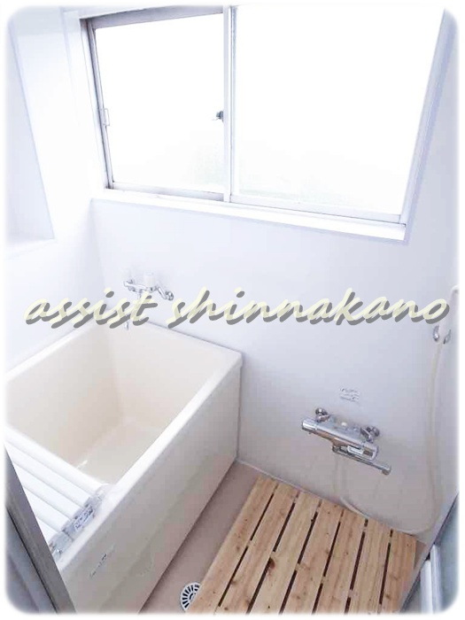 新東ハイツの浴室