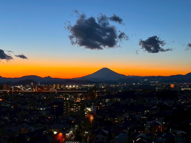 【展望】 | □■ライオンズ茅ヶ崎ザ・アイランズ Ⅰ街区■□ | バルコニーからは夕日に染まる富士山を望むことができます！