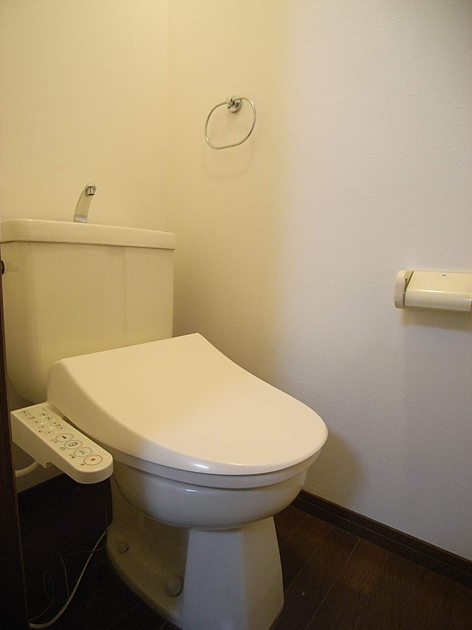 ルミエール小山のトイレ|※同間取りの別のお部屋のお写真です
