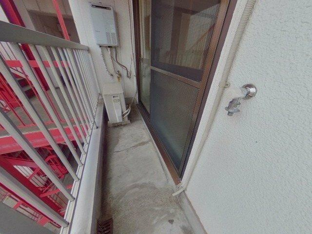 バルコニー洗濯機置き場
