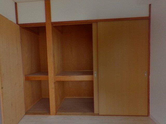 北東側洋室収納