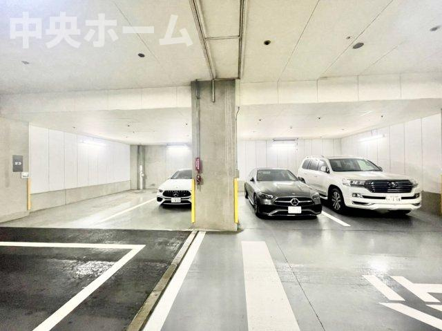 BrilliaMare有明TOWER&GARDENの駐車場|【敷地内駐車場】最新の空き状況や費用などの詳細は担当スタッフまでお問い合わせください。