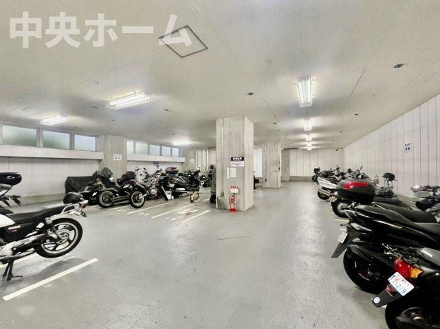 BrilliaMare有明TOWER&GARDENのその他共用部分|【バイク置場】最新の空き状況や費用などの詳細は担当スタッフまでお問い合わせください。