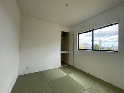 【和室】 | 亀山市羽若町《4号棟》 | 洋風和室