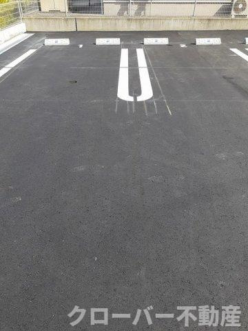 ヴィオレットの駐車場
