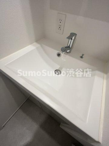 FARE恵比寿の洗面所|ゆったりとスペースのある洗面所