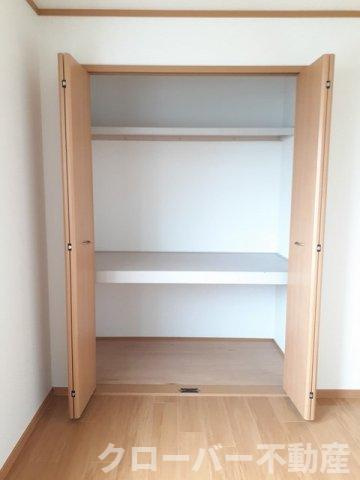 ヴィラ　エンゼルＣの収納