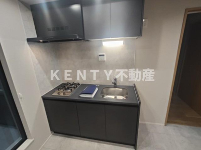 【キッチン】 | ＷｏｏｄＣｒｅｓｔ大井Ｒｅｓｉｄｅｎｃｅ | コンパクトなキッチンで掃除もラクラク