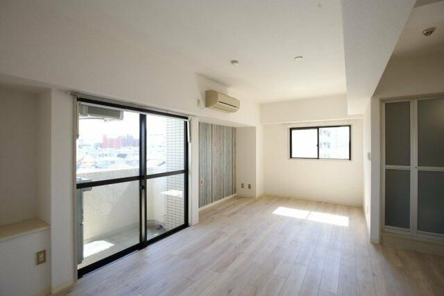 ノイメゾン桜台の居間・リビング