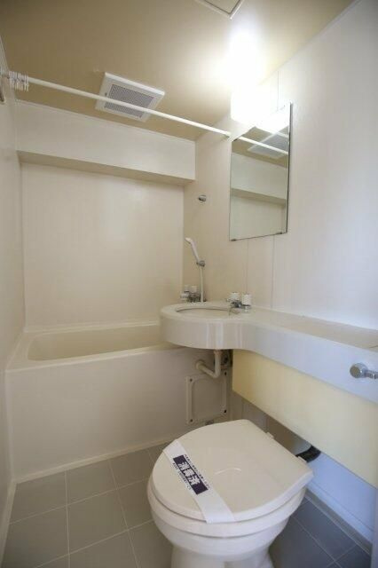 ノイメゾン桜台の浴室