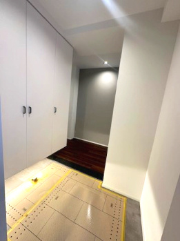 【玄関】 | セントラルパレス東豊中 | リフォーム済みで内装ピカピカ！※掲載中の写真は広角レンズで撮影のため、実際の見え方とは異なります。