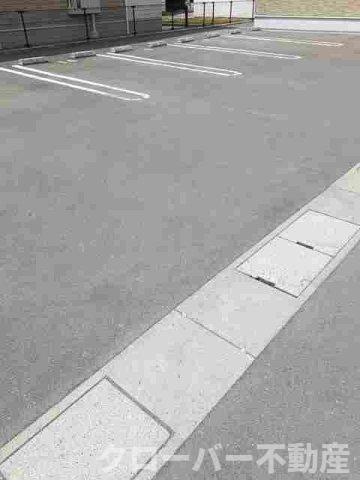 カーサ　クオーレの駐車場