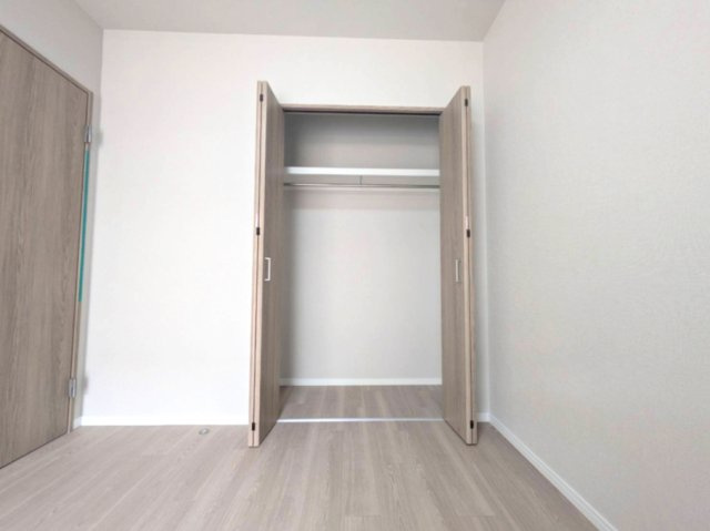 リーデンススクエア宝塚リバージュの収納|洋室約6.7帖のお部屋です
クローゼットもあり、お部屋がすっきりします