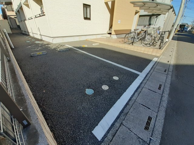 スプリーンの駐車場