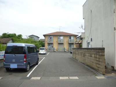 【駐車場】 | ドゥ・セナクール　B