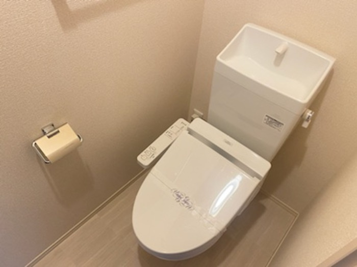 アグレッサーⅡのトイレ|温水洗浄暖房便座