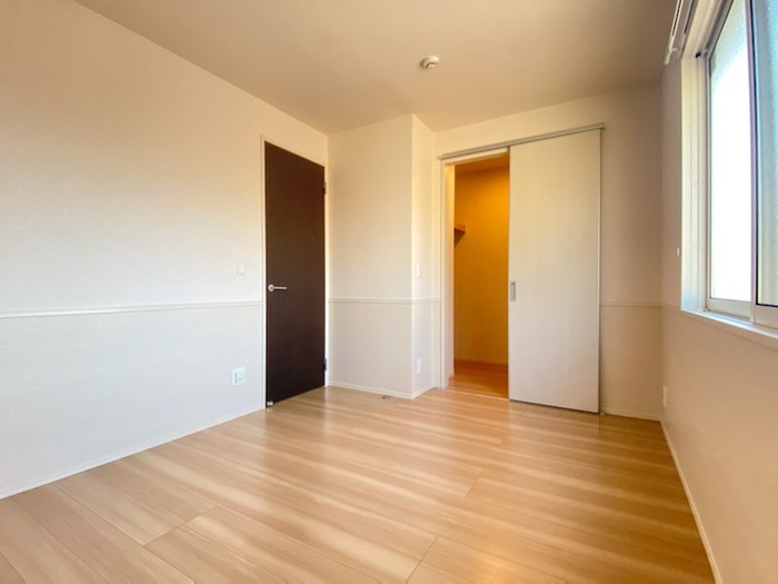 アグレッサーⅡの内装|洋室（５．７帖）