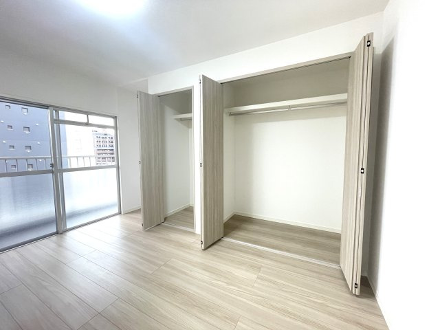 第三住吉ハイツの収納|居室の収納が大きくて使いやすそうです！
季節家電や、お洋服が多い方も安心です♪