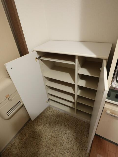 下駄箱　別部屋参考写真