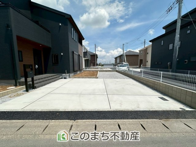 LiveleGarden.S上三川町上三川第10の駐車場|お車駐車スペース３台分ご用意しております♪
