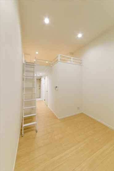 【居間・リビング】 | OVEST(オヴェスト) | ※別号室参考写真