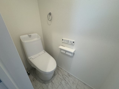 【トイレ】 | 沖縄市登川（全5棟）1号棟 | 1号棟　温水洗浄便座♪