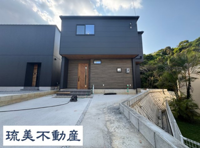 【外観】 | 沖縄市登川（全5棟）1号棟 | 1号棟　駐車2台可♪