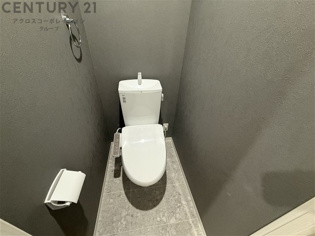 温水洗浄便座付きのトイレです♪