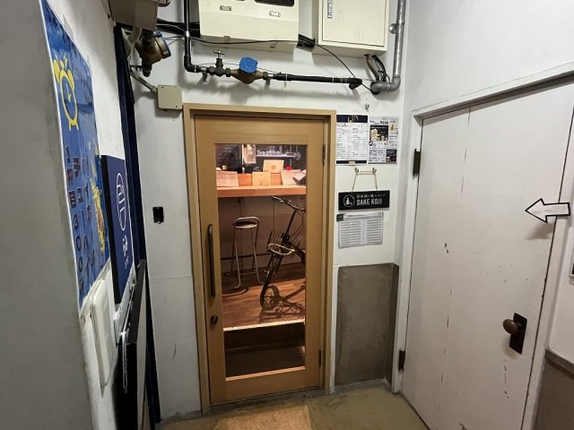 大阪市中央区瓦町４丁目の店舗一部のエントランス
