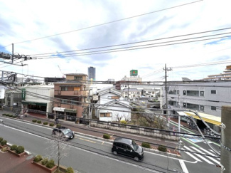 【展望】 | ラ・アトレ蕨　３階 | 東向きで前面道路のため、明るいバルコニーと開放感がございます