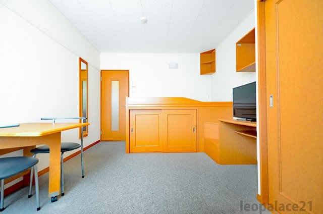 レオパレスユーダイの居間・リビング|設備・使用は号室により異なる為、現況を優先致します。