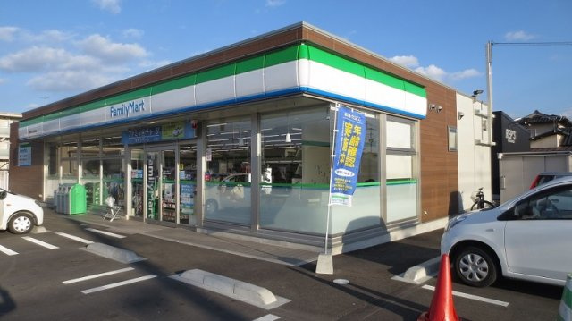 レオネクストはなみずきの周辺|コンビニ　560ｍ徒歩約10分！