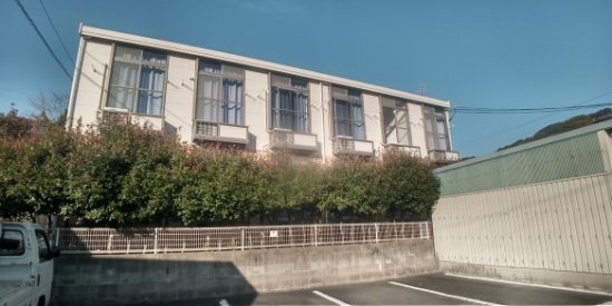 レオパレスフカサカの外観